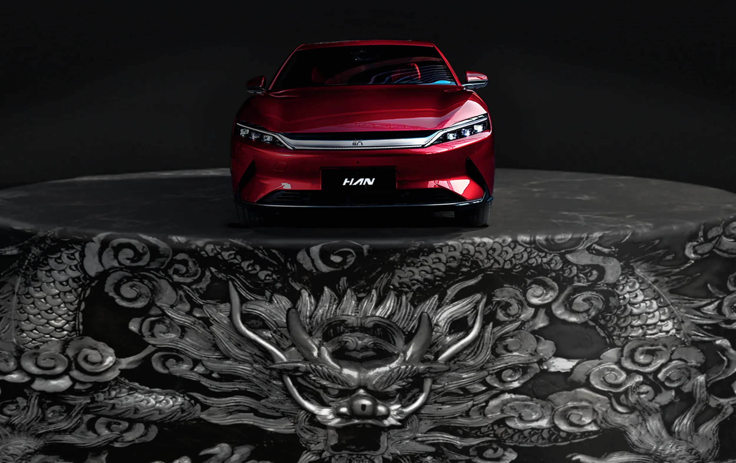 Ngoại thất sắc sảo, mạnh mẽ theo ngôn ngữ thiết kế Dragon Face