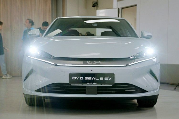 byd-seal-6-2025-8.jpg