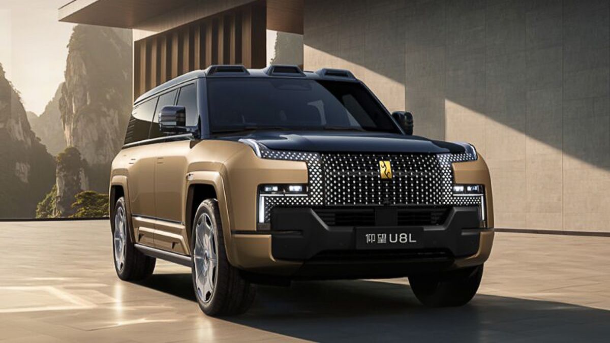 BYD chính thức ra mắt Yangwang U8L , động cơ mạnh 1180 mã lực, giá hơn 4,7 tỉ đồng