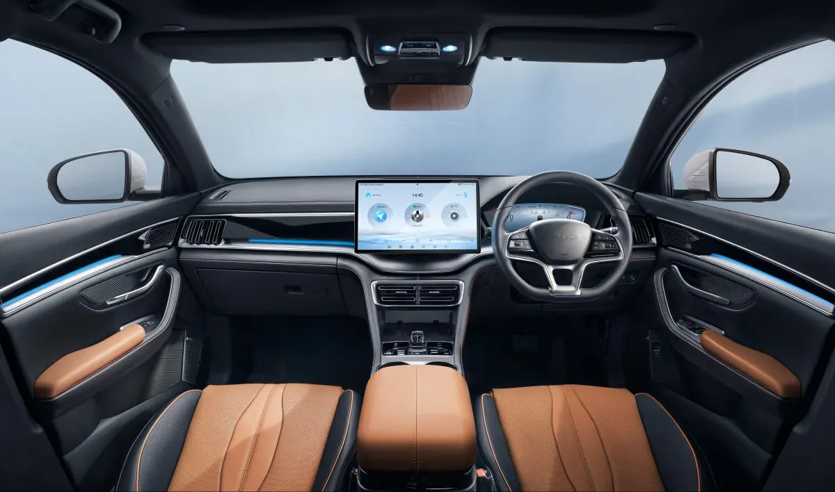 BYD SEALION 6 interior in Black + Brown - view 5