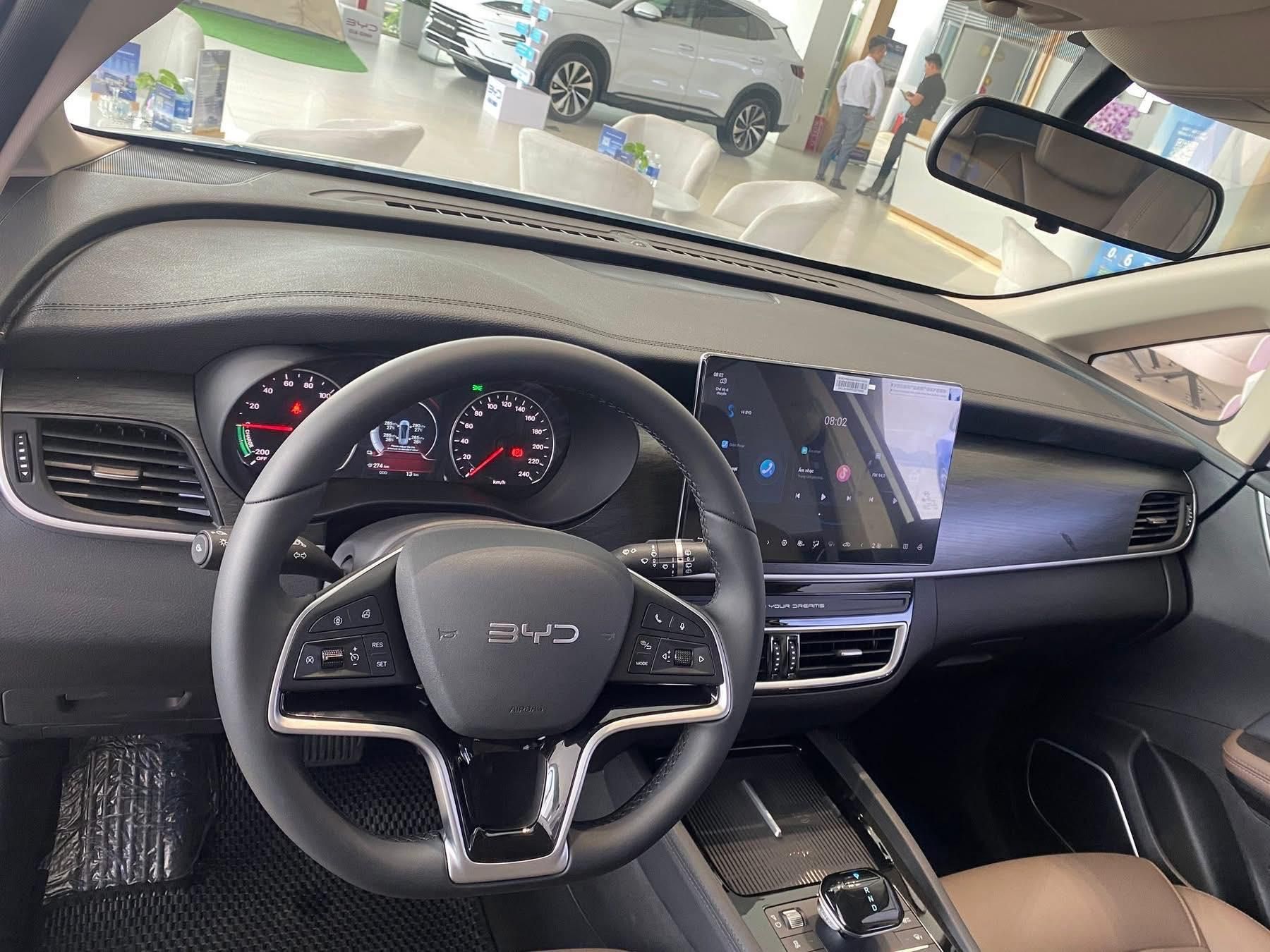 noi-that-byd-m6.jpg