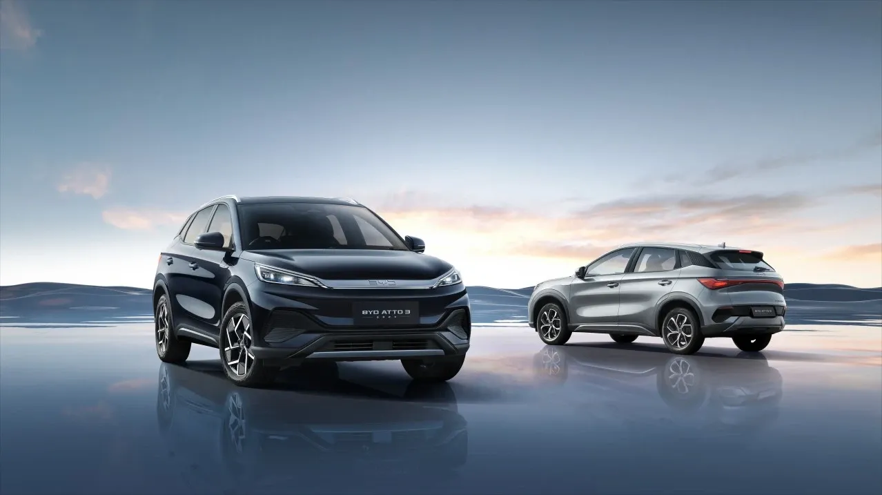 BYD M6